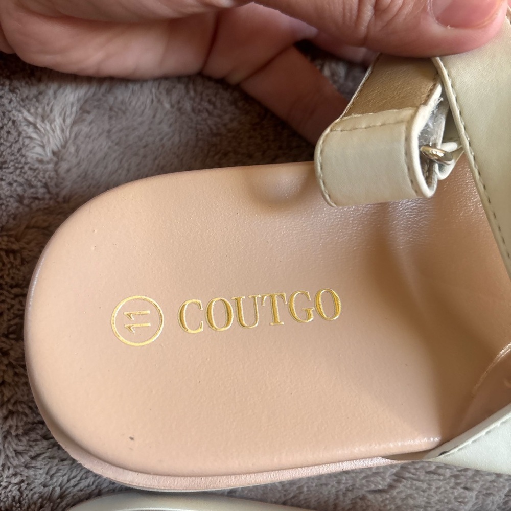 Chic cream Women's Sandals - Picture 11 of 11